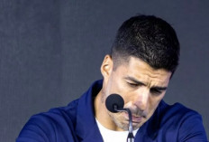 Tak Mungkin Lagi Main di Piala Dunia 2026, Suarez Menangis Umumkan Pensiun 