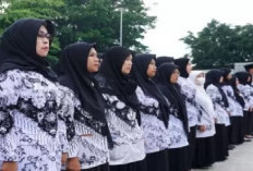 Gebrakan Hardiknas! Prabowo Siapkan Rp16,9 T untuk Renovasi 10 Ribu Sekolah, Plus Bonus Gaji Guru Honorer!