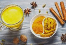 Minum Air Rebusan Kunyit Tiap Pagi? Ini 6 Manfaat yang Bikin Banyak Orang Ikut Coba