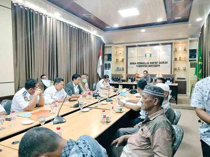 Nelayan Kilung Keluhkan Lampu Kapal Besar Yang Bersandar di Laut Sungsang