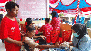 Gelar Cek Kesehatan Gratis, Kini Rudi Center dan PDIP Sasar Warga Beltim