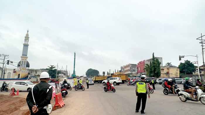 Jalan Alternatif Padat, Beberapa Titik Macet