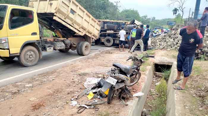 Dua Tewas Ditabrak Truk Tangki Modifikasi