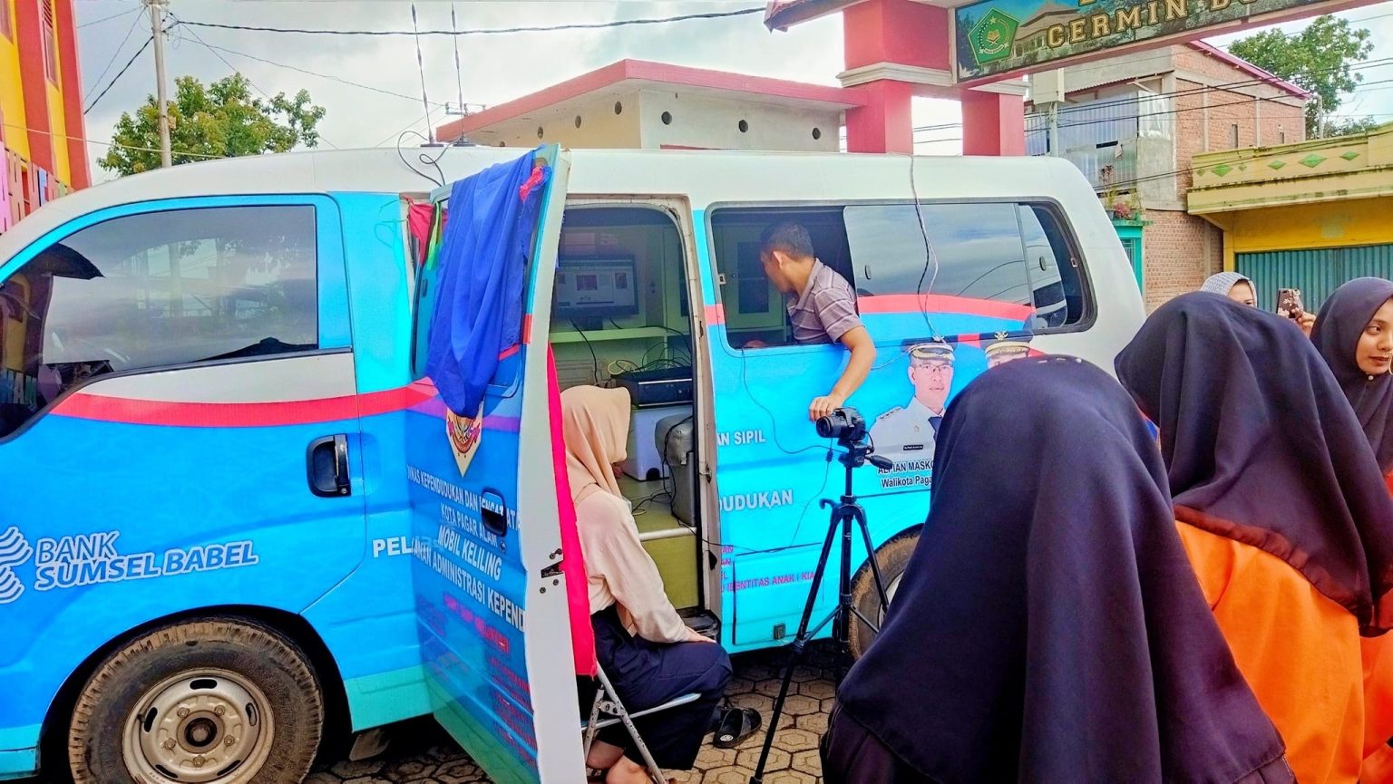 Antusias, 181 Siswa MAN 1 Rekam KTP-el