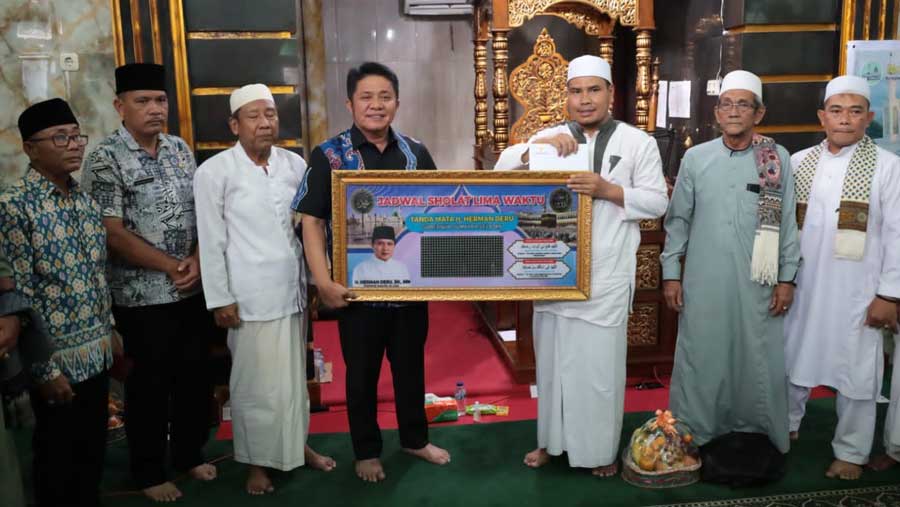 Cetak Generasi Cerdas dan Berakhlak Mulia