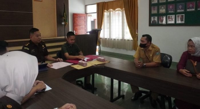 Kejaksaan Negeri Muara Enim Terima Uang Puluhan Juta, Dari Siapa?