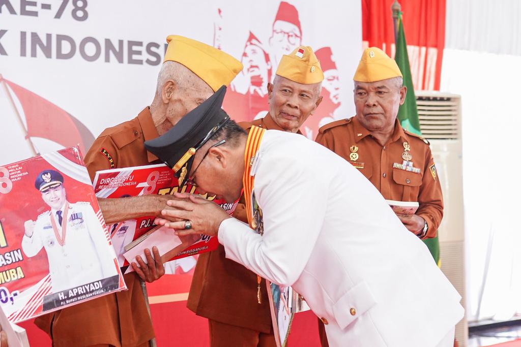 Sederhana Namun Bermakna, Penjabat Bupati Muba Gratiskan PBB Bagi Veteran