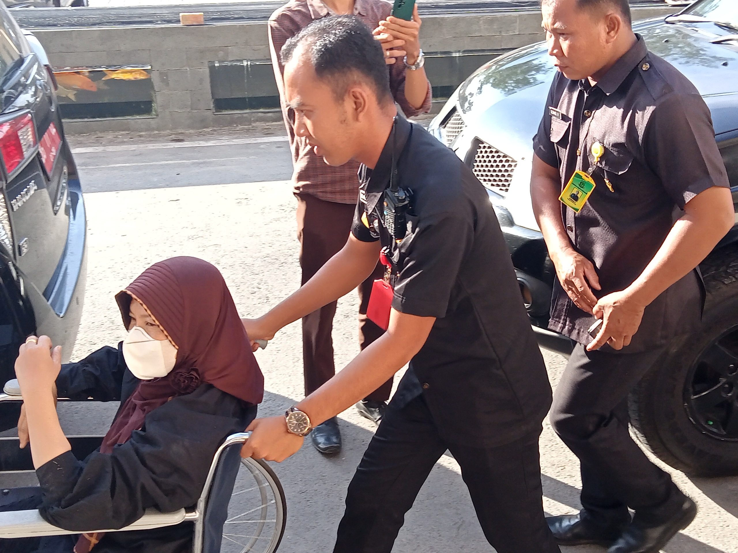 Dokter Nyatakan Sehat, Tersangka Korupsi Dijemput di Rumah Sakit