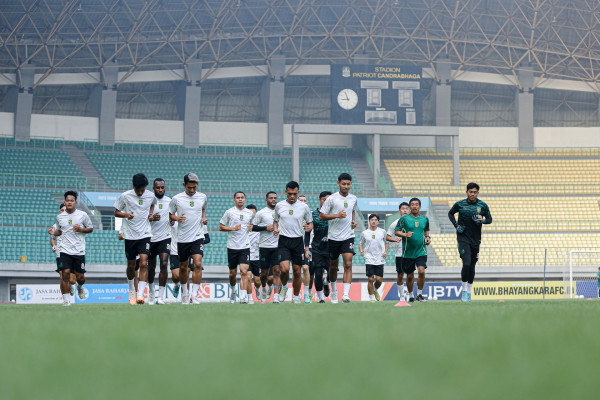 Beban Jadi Caretaker Persebaya? Uston: Biasa Aja Tuh