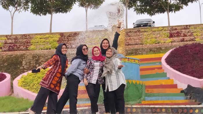 Heboh Ikon Singapura di Tanjung Sakti