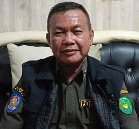 Tertibkan Poster Pornografi!