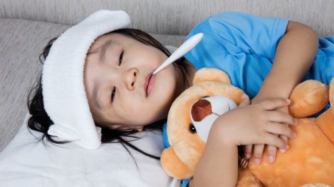 Jangan Salah Kompres, Berikut Pilihan Yang Tepat Gunakan Kompres Hangat atau Kompres Dingin Saat Sakit