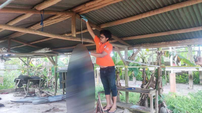 Mayat Tergantung di Bekas Kandang Ayam