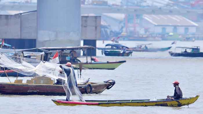 Tangkapan Nelayan Kian Tergerus