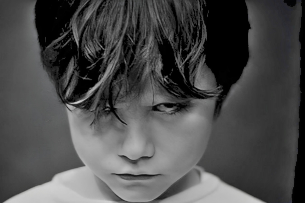 Kenali dari Sekarang Moms, 7 Begini Tanda Anak Psikopat