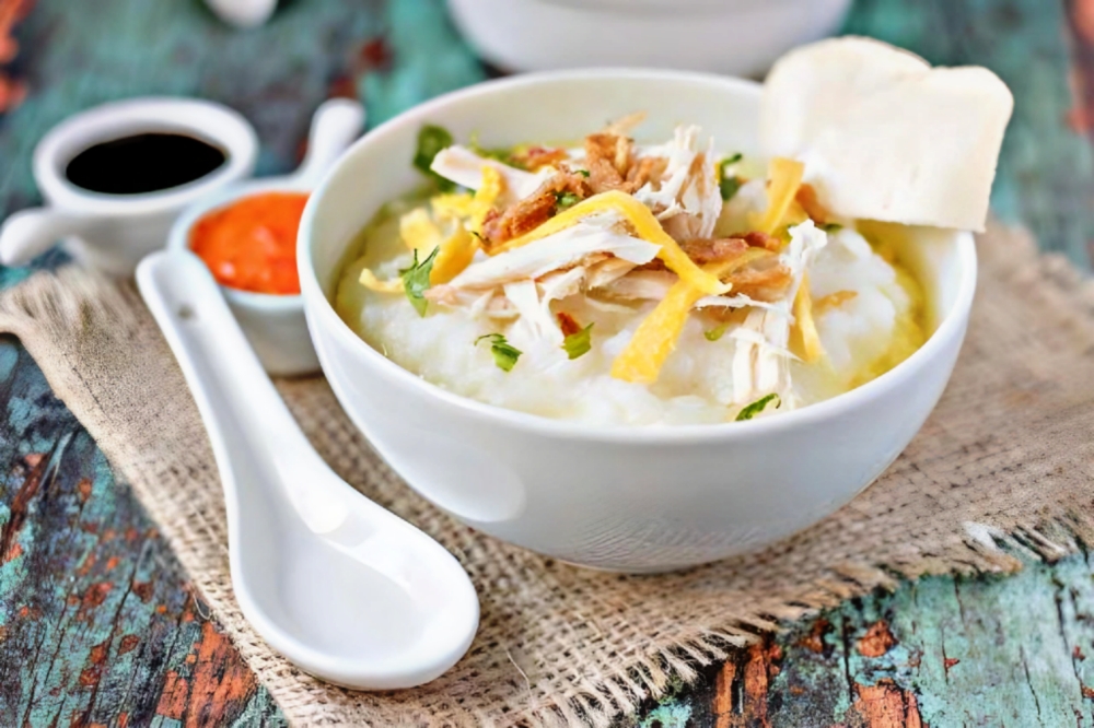 Nggak Perlu Beli Lagi, ini Resep Bubur Ayam Praktis Super Lengkap Yuk Bikin Bun