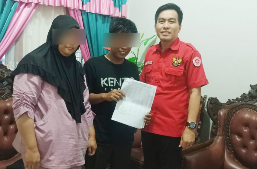 Rumah Digeledah, Barang Dirampas