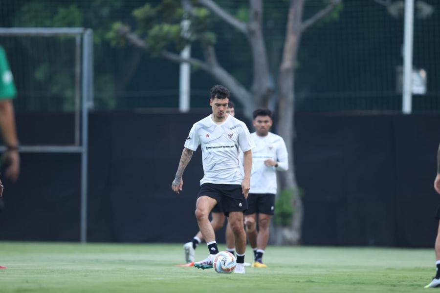 Sudah Bugar dan Adaptasi Cuaca, Shayne Pattynama Tidak Sabar Perkuat Indonesia Hadapi Argentina