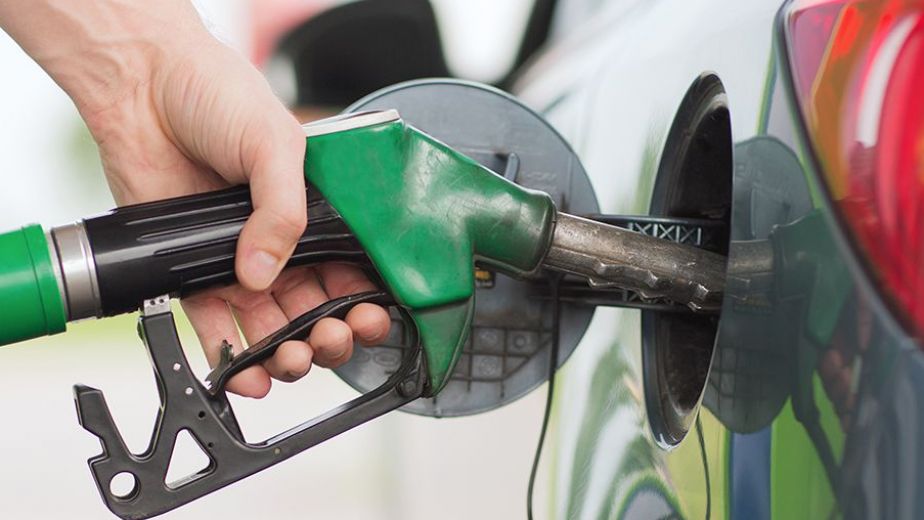 4 Tips Hemat Bahan Bakar, Yang Wajib Pengendara Mobil Tahu
