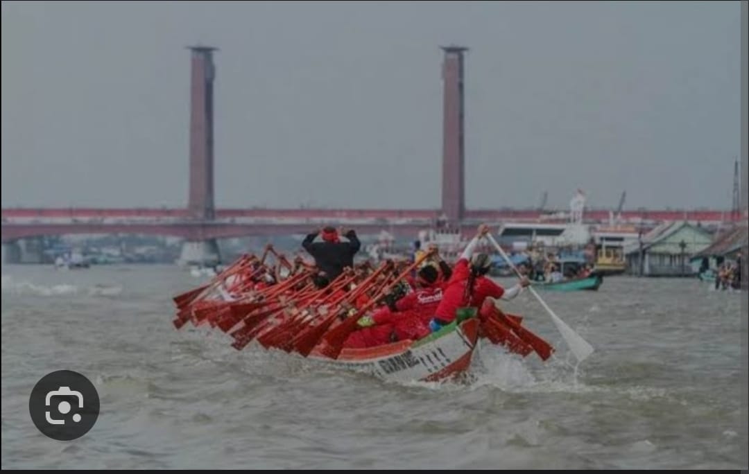 Lomba Bidar Tradisional- Parade Perahu Hias! Dimeriahkan Deretan Artis, Hibur Rakyat?