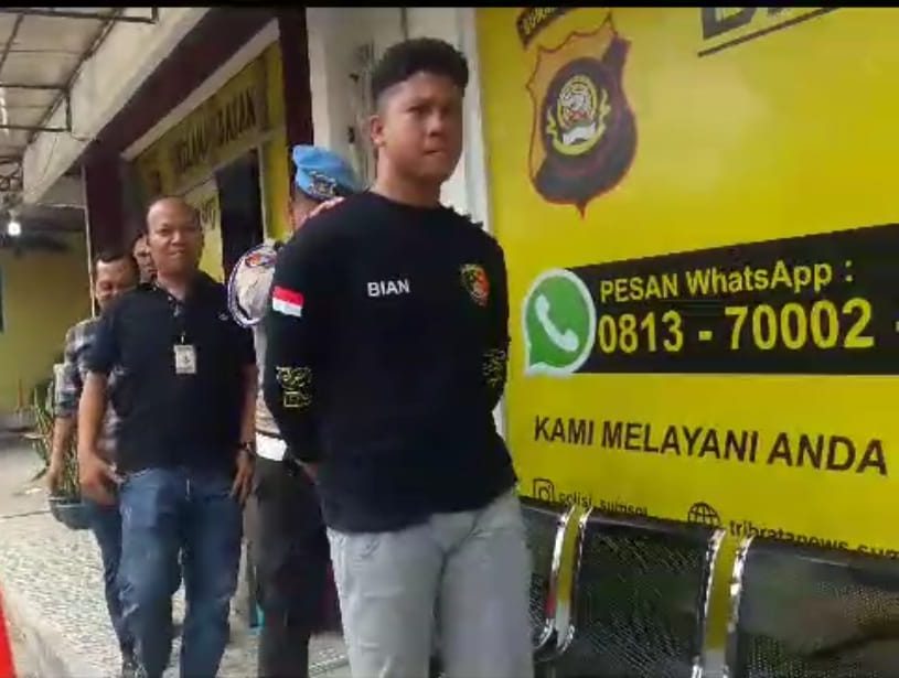 Ngakunya Reserse, Ternyata EEP, Ploroti Mahasiswi Jutaan Rupiah