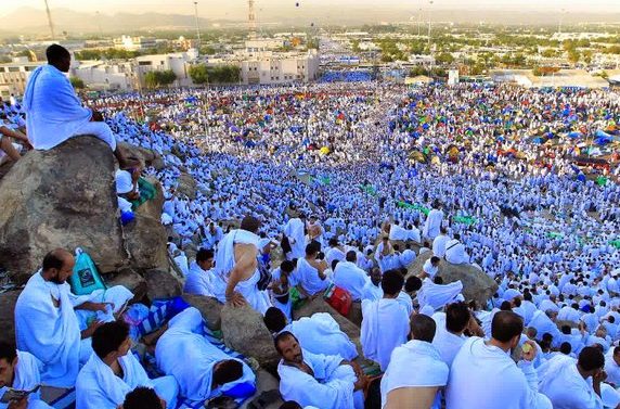 Indonesia Lebih Cepat 4 Jam dari Arab Kok Lebarannya Belakangan, Begini Penjelasannya