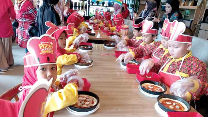 Siswa TK Jadi Koki Cilik