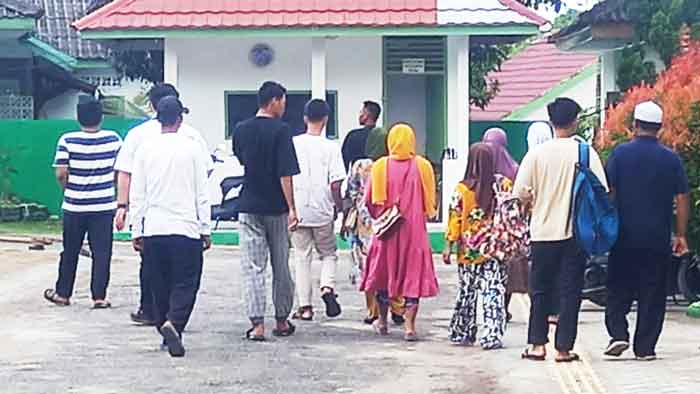 Mata Dicolok, Kepala Dibenturkan sampai Gigi Patah