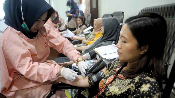Sebulan Butuh 7 Ribu Kantong Darah