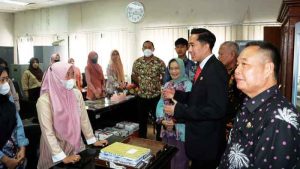 Hari Pertama Ngantor, Kaffa Tinjau Ruangan dan Sapa ASN