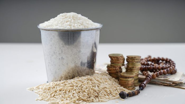 Zakat, Hukum dan Peruntukkannya, Ternyata Istri Boleh Berikan Zakat Untuk Suaminya Sendiri