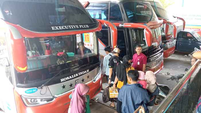 Mengadu Nasib, Serbu Ibu Kota