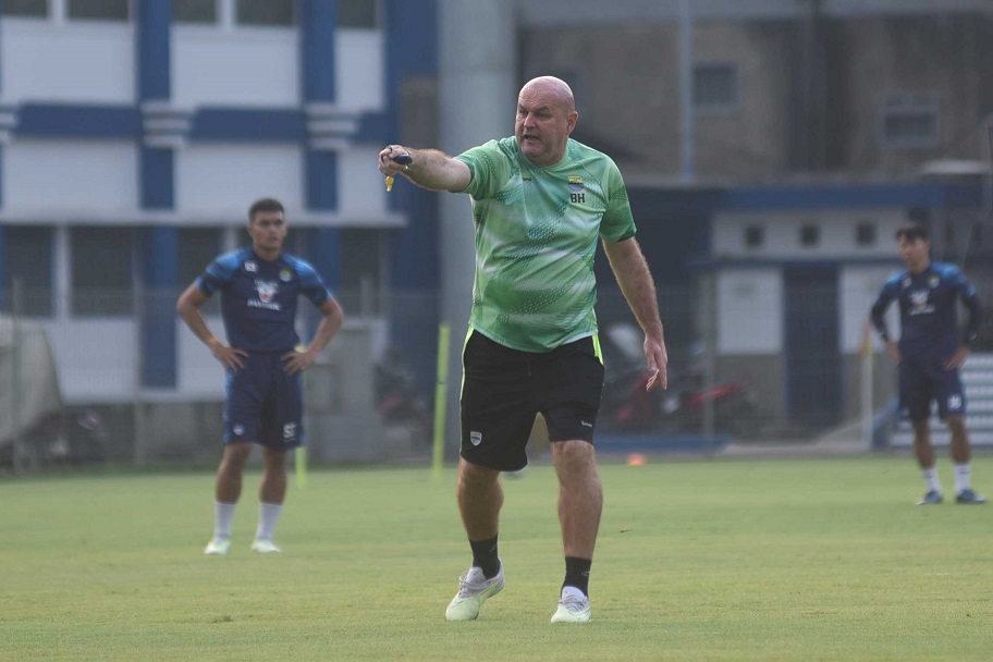 Bojan Belum Berikan Kemenangan untuk Persib, Malah Bilang Sulit Lawan Barito Putera