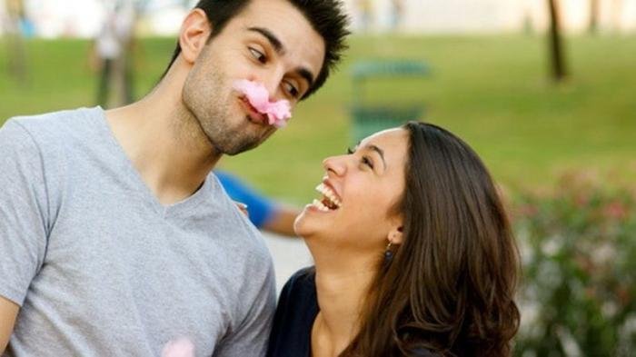 Bukan Karena Tampan Dan Kaya, Ini Tipe Cowok Yang Disukai Cewek Masa Kini