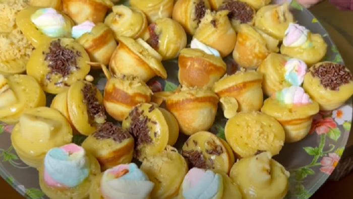 The Special Kue Cubit Cake Recipe From Indonesia With Unique Topping Innovation and Tempting Texture