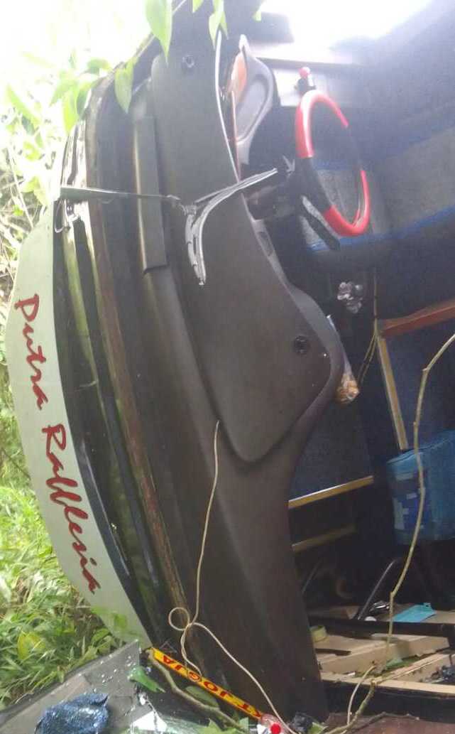 Bus Masuk Jurang, Untung Saja 32 Penumpang Selamat dari Maut