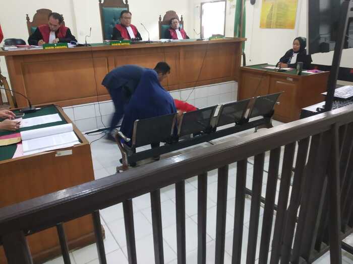 Terdakwa Pingsan Dipersidangan