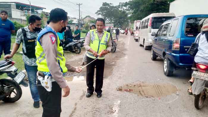 Pemotor Tewas Disambar Truk