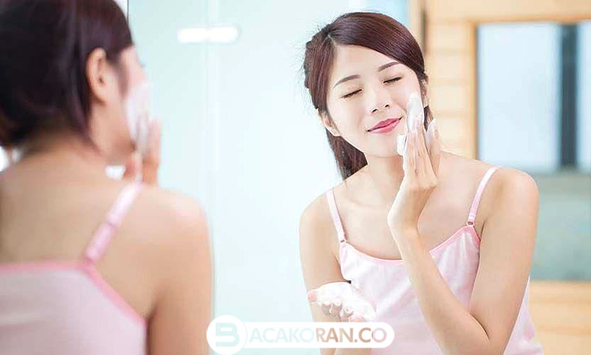 Menjaga Kesehatan dalam Mencegah Penuaan Dini: Peran Lingkungan, Kebiasaan, dan Solusi