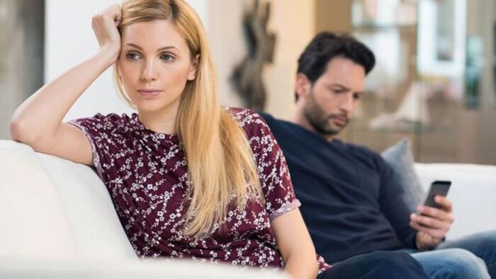Pasangan Kamu tidak bahagia? Intip 6 tanda-tanda ini