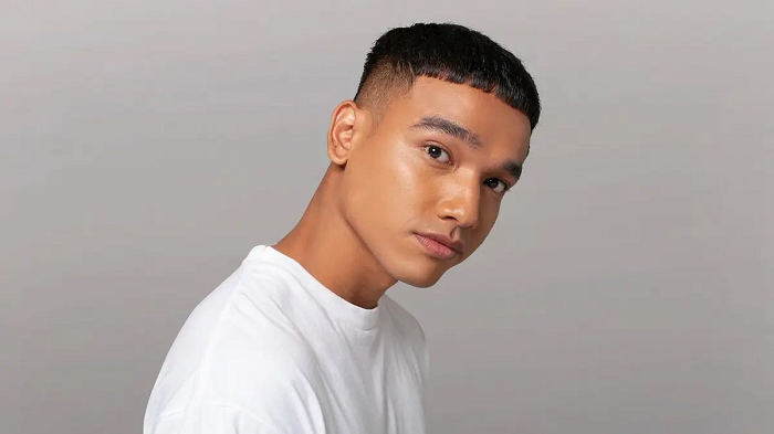 Simple Tapi Keren, French Crop Model Rambut Populer Bikin Gaya Kamu Jadi Makin Ganteng dan Macho