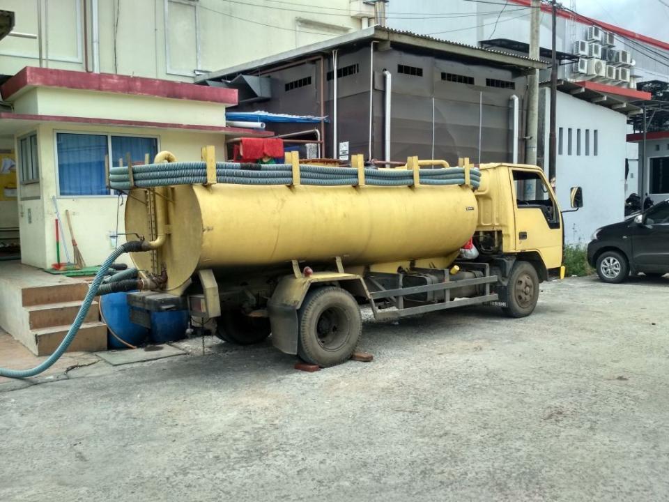 Kreatif…Dari Jasa Sedot Tinja, Pemkot Jambi Target PAD Rp 425 Juta
