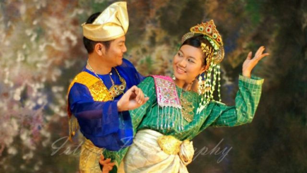 Suku Melayu, Etnis Terbesar di Malaysia, Kelompok Etnis Penting di Indonesia dan Singapura Dalam Kancah Politi