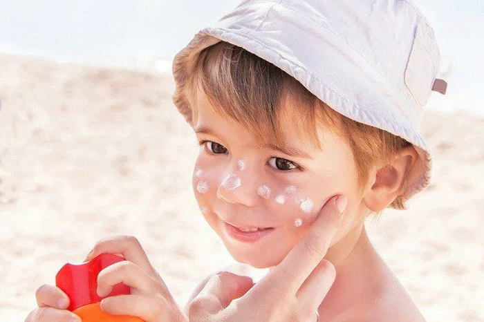 Moms! Ini Rekomendasi Sunscreen Terbaik yang Cocok Untuk Anak
