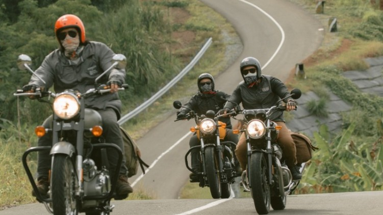 Laki Banget Bro! Ini 3 Alasan Kenapa Kamu Harus Coba Touring Motor Bro!