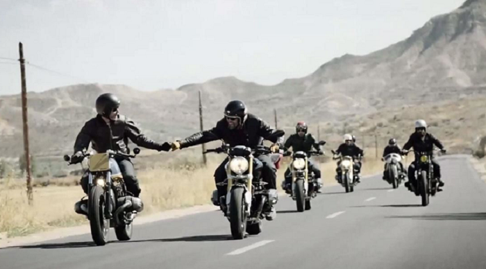 Touring Motor Wajib Banget Bro Siapin Alat Ini Supaya Trip Kamu Lancar