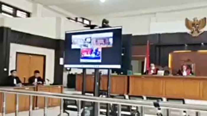 Diduga Korupsi,  Oknum Camat Disidang